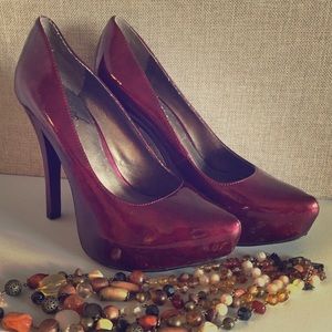 💥PRICE DROP!💥 Carlos Santana Patent Pumps