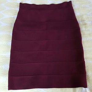 Bandage-like burgandy midi skirt