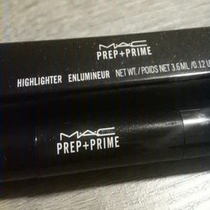 MAC Prep + Prime highlighter. Medium Plus.