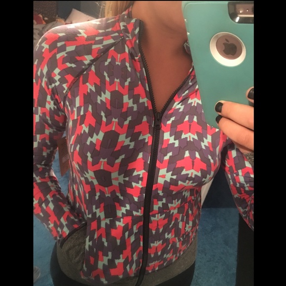 (NEW) Threads 4 Thought Active Wear Jacket - Picture 2 of 3