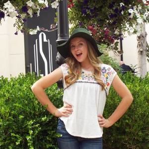 Meet your Posher, Anna