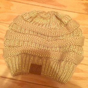 "Shimmy, shimmy" beanie