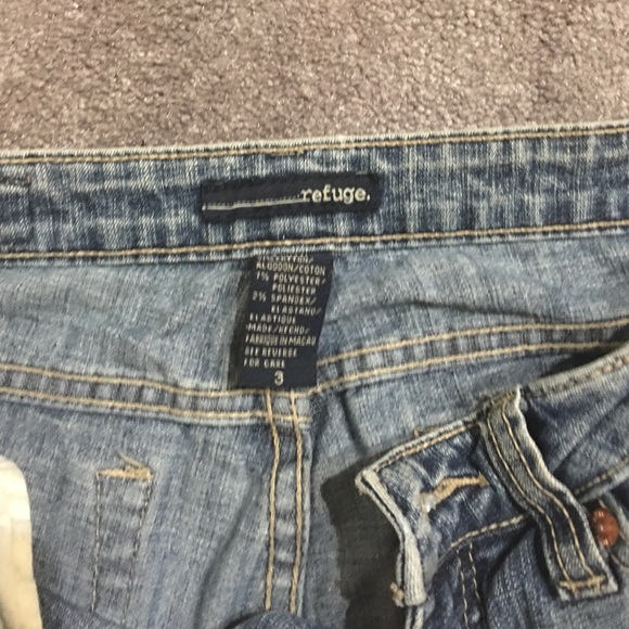 Jeans - Picture 2 of 3