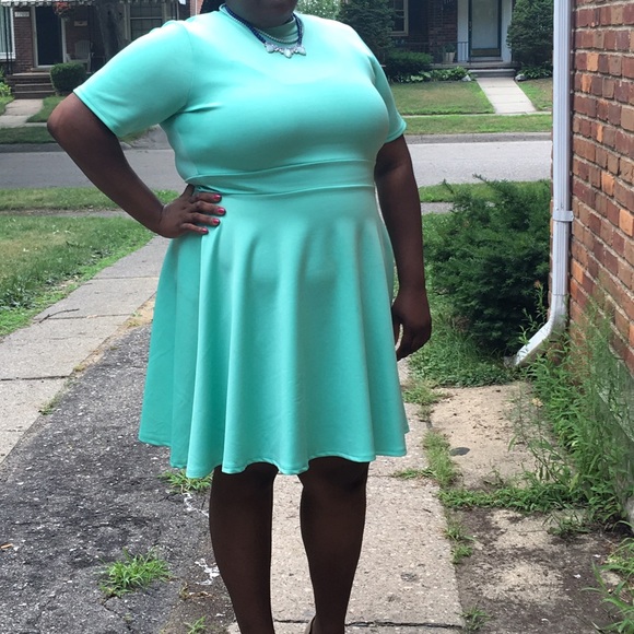 Brand new! Only comes in The color Mint! - Picture 3 of 3