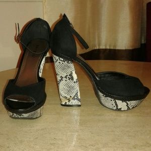 Bamboo platform sandal