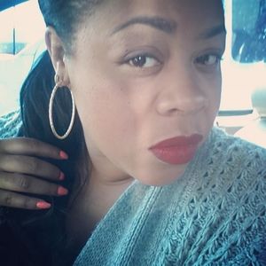 Meet your Posher, Ada