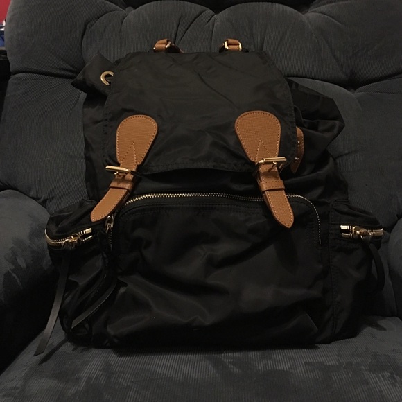 Like new Burberry Rucksack in black