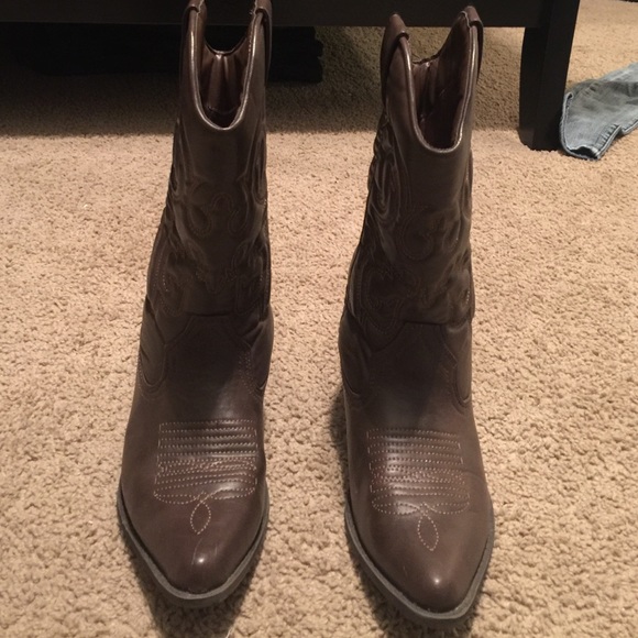 1" brown cowboy boots