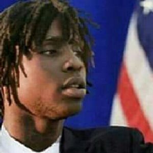 Meet your Posher, Nikevia