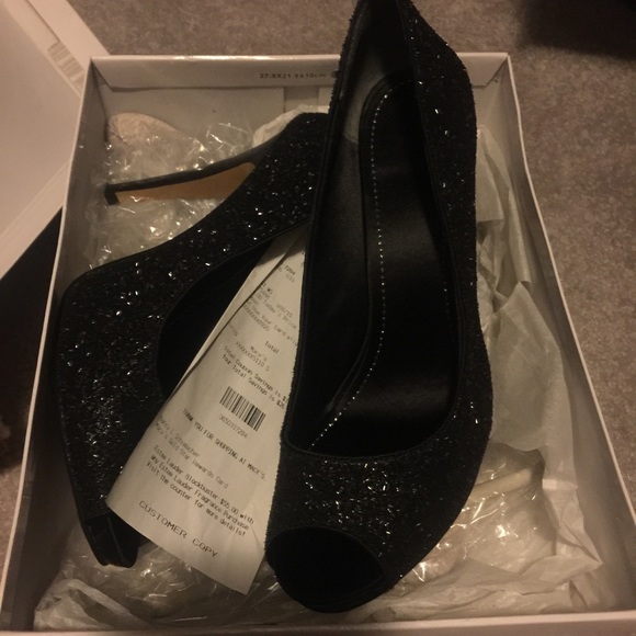 Rhinestone encrusted peep toe pump Nine West - Picture 1 of 2