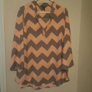 Beautiful Rue 21 blouse Chevron Style