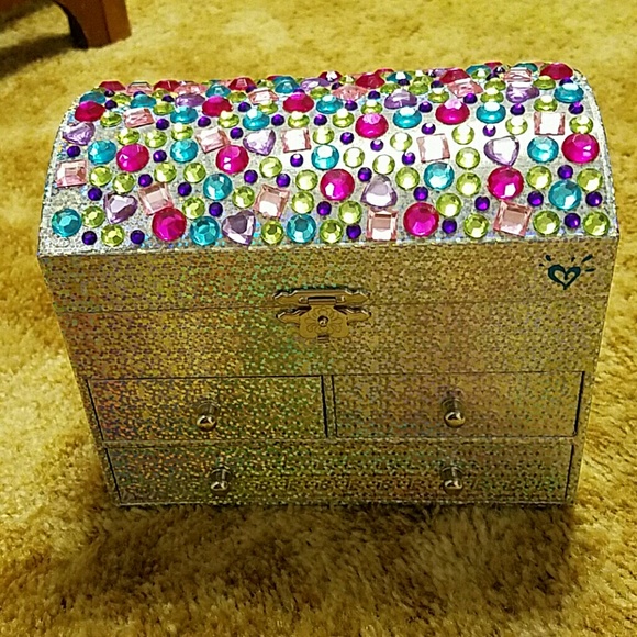 very sparkly/shiny rhinestoned jewerly box