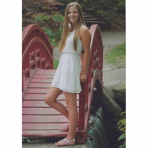 Meet your Posher, Hannah - Picture 1 of 1