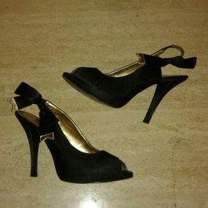 Evening slingback pump