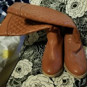 Tan midcalf Boots