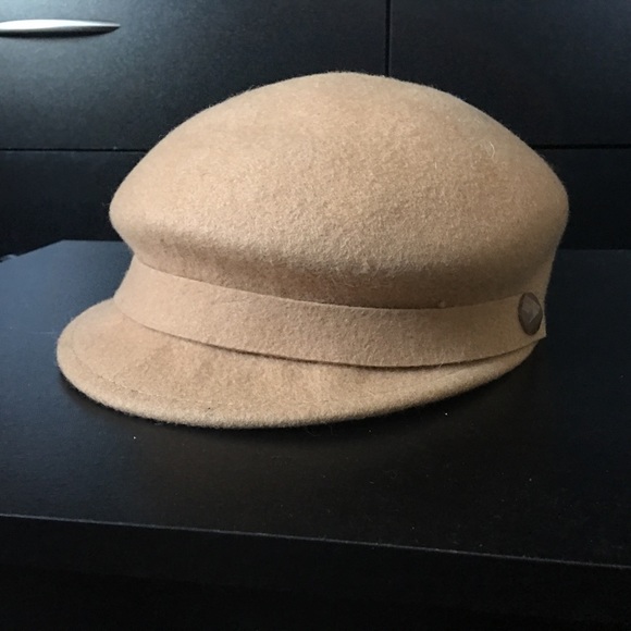 2B women's fiddler hat