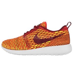 Brand New Women's Roshe One Flyknit