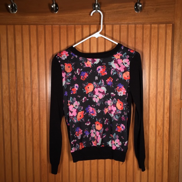 Forever 21 floral long sleeve