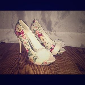 NEW Ann Michelle Heels