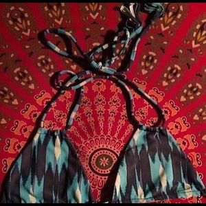 Acacia blue cantik top