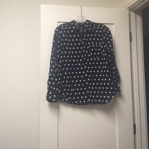 An Ann Taylor button down shirt, in good condition