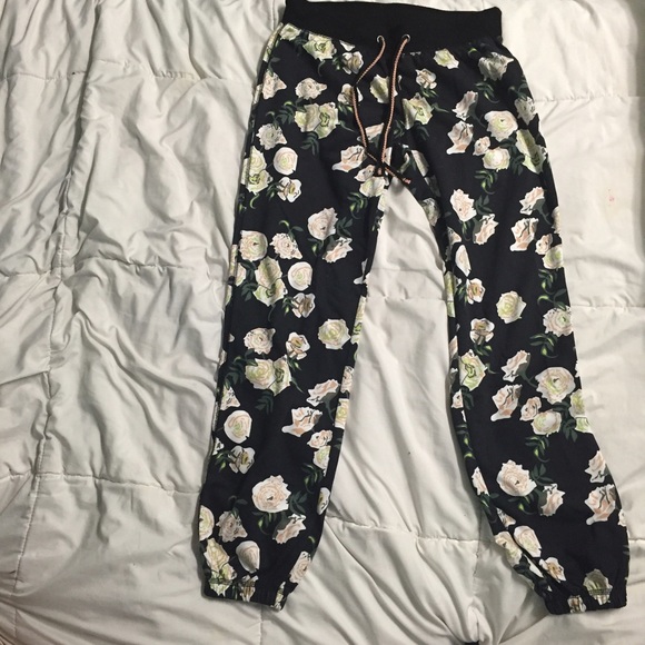 Floral joggers - Picture 1 of 1