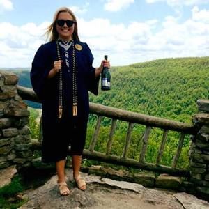 Meet your Posher, Courtney