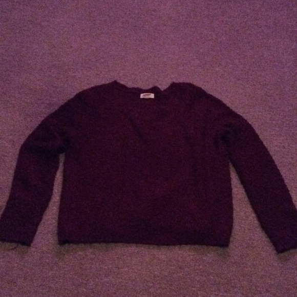 Maroon sweater