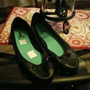 (LABOR DAY SALE)New Pumas flat shoes.