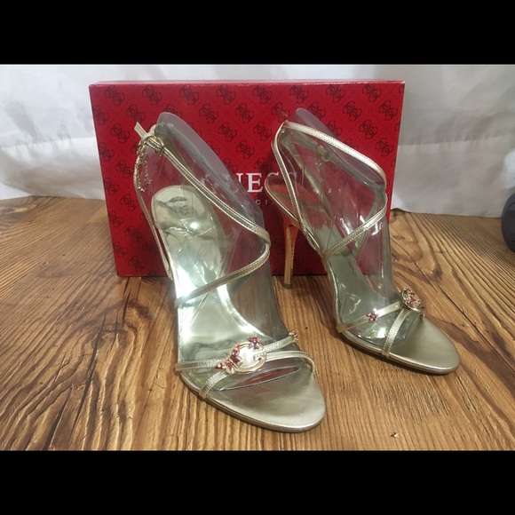 STUNNING NIB Guess Heels - Picture 4 of 4