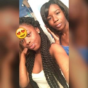 Meet your Posher, Zalandra