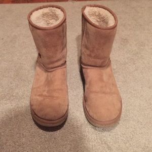 Classic Short Women's Ugg Size 7