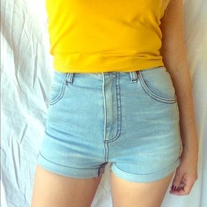 🚫SOLD Urban outfitters wrangler Jean shorts