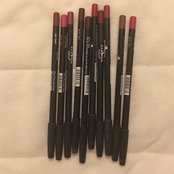 Italia lip liner