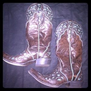Ariat dark brown and turquoise cowboy boots size 8