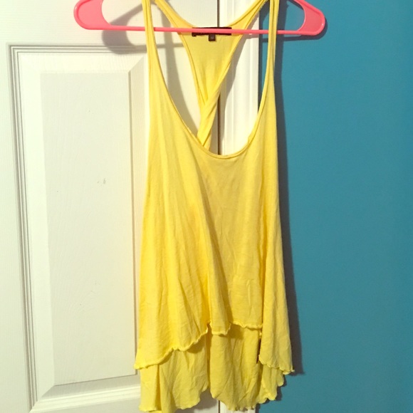 Cute "Flowy" tank - Picture 1 of 1