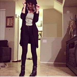 Black and white stripped crop