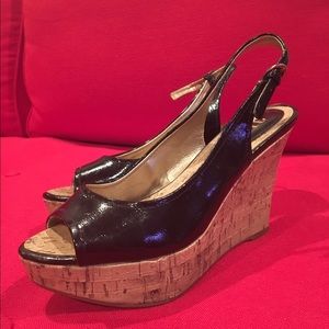 Black wedge