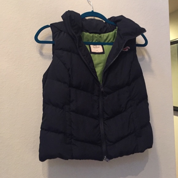 Hollister Navy Puffy Vest - Picture 1 of 4