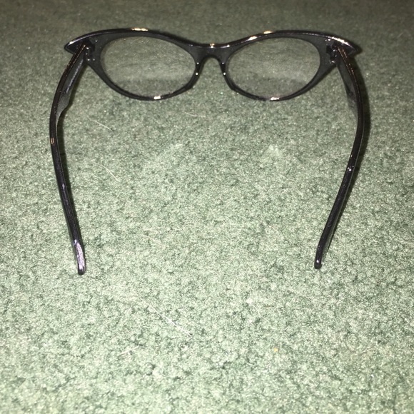 Sunglasses - Picture 2 of 3