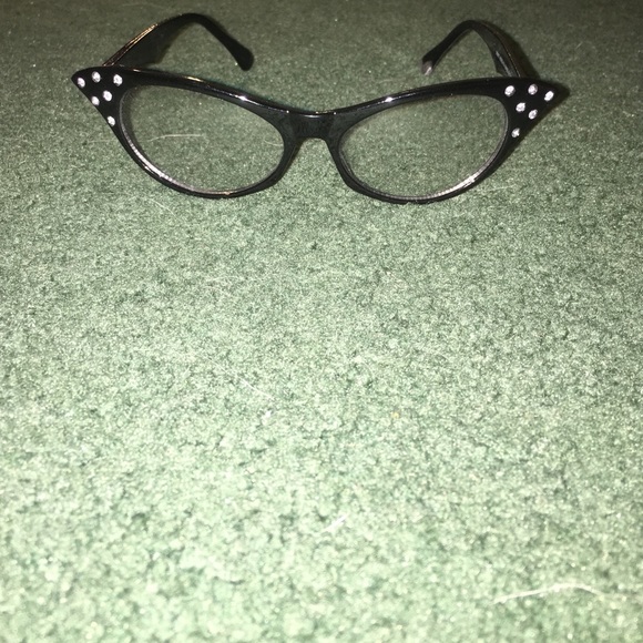 Sunglasses - Picture 3 of 3