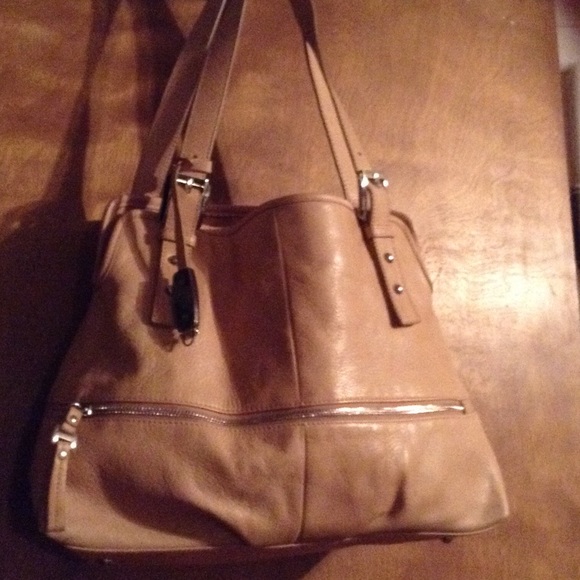 b. Makowsky Shoulder Bag
