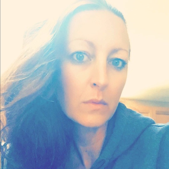 Meet your posher - Picture 2 of 3