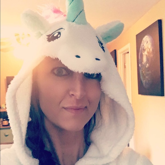 Meet your posher - Picture 3 of 3