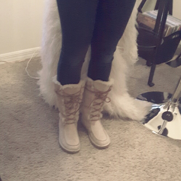 Ugg Australia Sand Lace up Boots