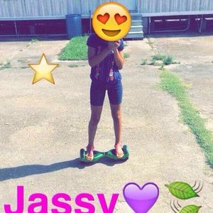 Meet your Posher, Jasmin