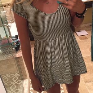 Black and white striped shirt, long for leggings