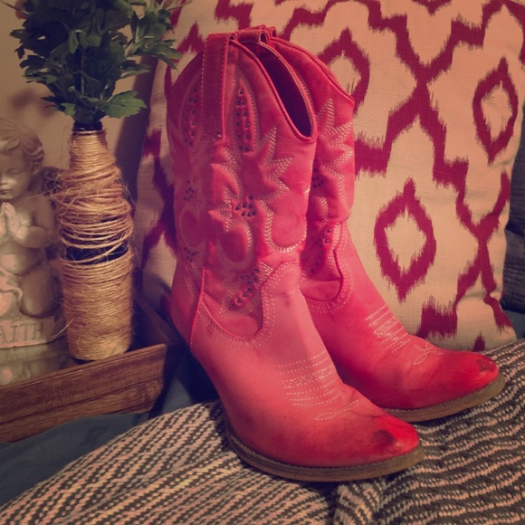 Very Volitile Boots. - Picture 1 of 1