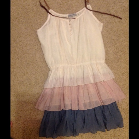 Blue Sky Tops - Beautiful tiered top