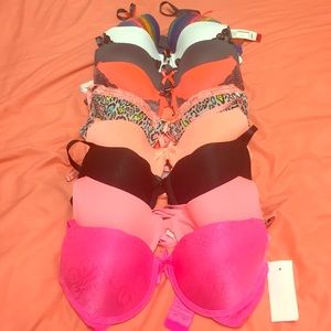 Bundle of NINE bras!